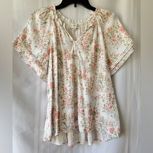 Wonderfly White and Pink Floral Vintage Blouse short sleeves V-neck Size Medium